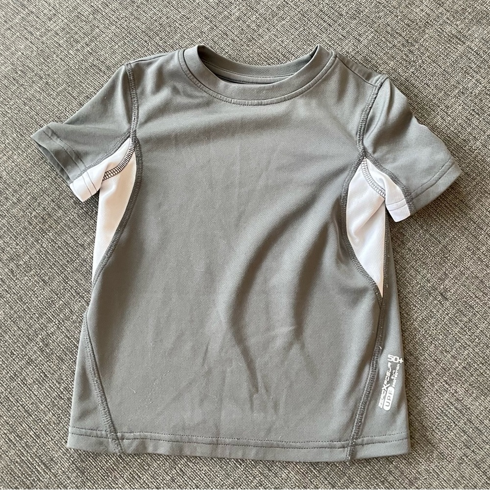 Athletic shirt 4T boys ZeroXposur